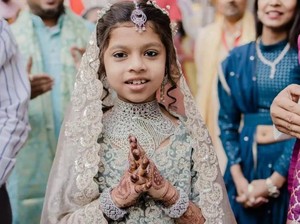 Biksuni Kaya Raya Berusia 8 Tahun yang Bikin Geger India