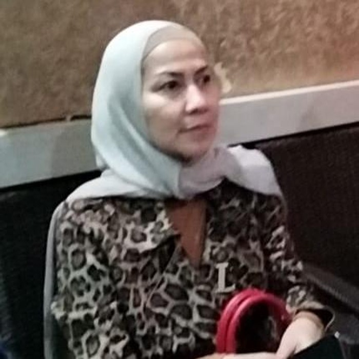 venna melinda di polda jatim menjalani pemeriksaan selama 4 jam