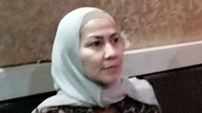 venna melinda di polda jatim menjalani pemeriksaan selama 4 jam