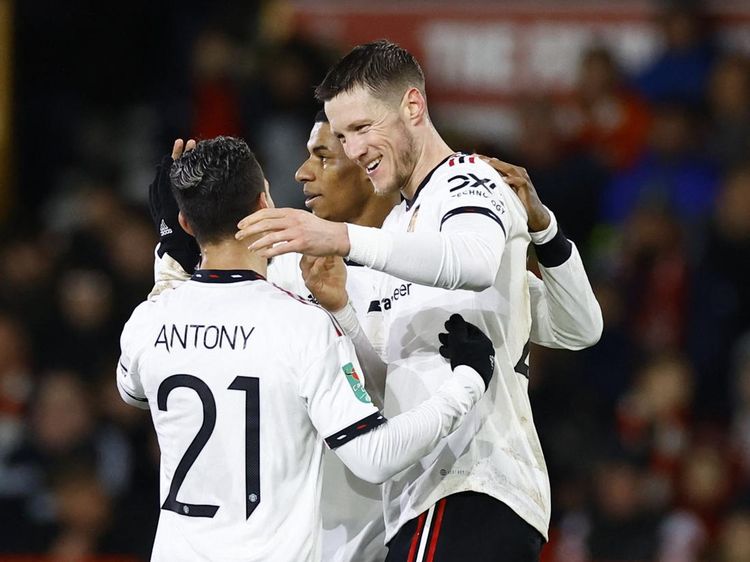 Weghorst Cetak Gol Perdana, Manchester United Bantai Nottingham Forest