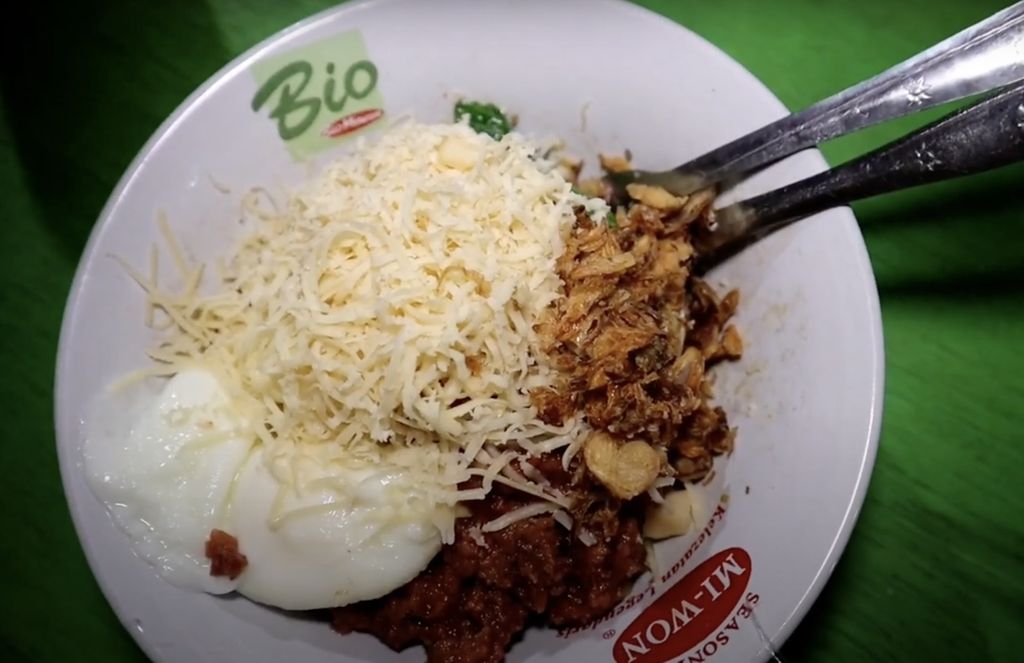 5 Warmindo di Jakarta yang Legendaris karena Racikan Mie Instannya