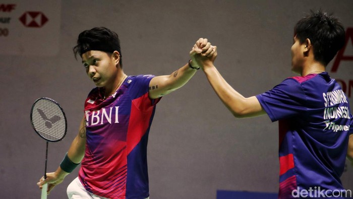 Apriyani/Fadia Gagal ke Semifinal Indonesia Masters 2023 Apriyani Rahayu/Siti Fadia Silva Ramadhanti bertanding melawan Jongkolphan Kititharakul/Rawinda Prajongjai di babak perempatfinal Indonesia Masters yang berlangsung di Istora Senayan, Jakarta, Jumat (27/1/2023) siang WIB. Dalam pertandingan ini, Apriyani/Fadia gagal melangkah ke semifinal Indonesia Masters 2023.