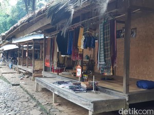 Awal Tahun, Desa Baduy Kedatangan Ribuan Wisatawan