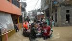 Potret Evakuasi Warga Korban Banjir di Manado