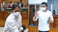 Sidang pledoi Ricky Rizal kemudian dilanjutkan dengan sidang Ferdy Sambo. Eks Kadiv Propam Polri itu kembali membantah ada perencanaan membunuh Brigadir J. Namun, Sambo mengakui perbuatannya akan skenario tembak menembak. Sementara dalam pledoi Putri Candrawathi, ia menegaskan dirinya adalah korban kekerasan seksual, pengancaman dan penganiayaan Yosua. Putri juga menyebut tuduhan perselingkuhannya dengan Yosua sebagai fitnah yang tak masuk akal.   