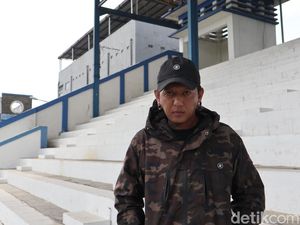 Bobbi Jaelani, Hidupkan Tribun Stadion dari Surabaya hingga Bandung