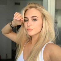 Foto-fotonya pun beredar luas di internet dan semakin banyak orang mengira dia adalah Clara Chia Marti. Namun ternyata dugaan mereka keliru. Foto: Twitter/@itsdanifae