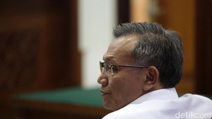 Agus Nurpatria Adi dituntut 3 tahun penjara. Eks anak buah Sambu itu dinyakini terlibat perusakan CCTV yang membuat terhalanginya penyidikan kasus pembunuhan Yosua.