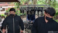Pada saat mengunjungi Doi Tung Royal Villa, setiap wisatawan akan diberikan seperangkat audio tour yang akan memberikan penjelasan secara detail mengenai sejarah dari villa ini.
