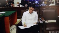 Jaksa meyakini mantan Wakaden B Biropaminal Divpropam Polri itu terlibat perusakan CCTV yang membuat terhalanginya penyidikan kasus pembunuhan Brigadir N Yosua Hutabarat.