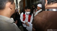 Dalam perkara ini, AKBP Arif Rachman Arifin didakwa terlibat perusakan CCTV yang membuat terhalanginya penyidikan kasus pembunuhan Yosua Hutabarat. Arif didakwa bersama dengan enam orang lainnya.