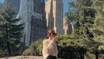 Gaya Cantik Enzy Storia saat Ngopi di Korea hingga Amerika