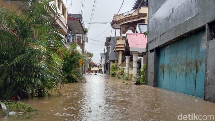 Foto banjir Manado, Sulawesi Utara.