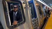 Setelah lebih dari 15 tahun, peron ini benar-benar bersih dan akhirnya siap menghadapi intensitas dan volume komuter Kota New York.