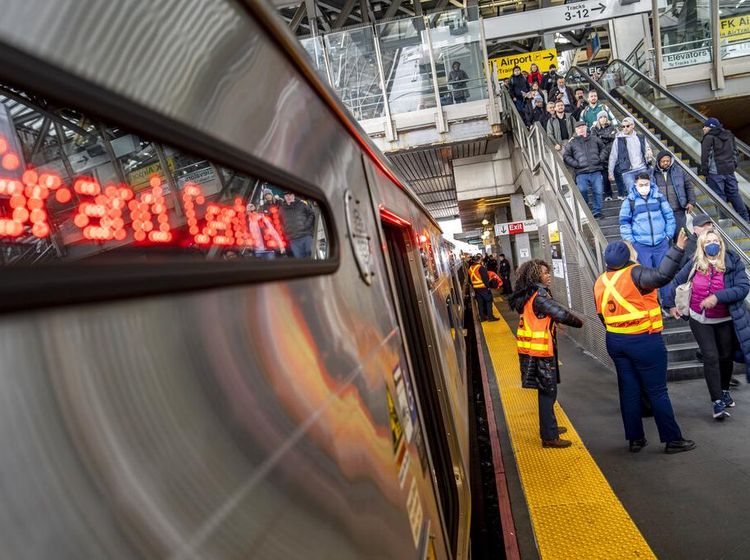 Stasiun Super Mahal Ini Mangkrak 15 Tahun, Bentuknya Jadi Begini saat Dibuka