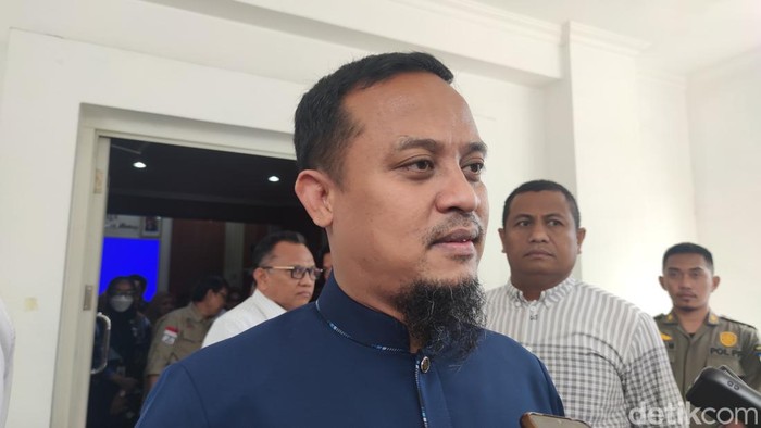 Gubernur Sulsel Andi Sudirman Sulaiman.