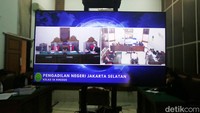 Jaksa meyakini peraih Adhi Makayasa itu terlibat perusakan CCTV kompleks rumah dinas Ferdy Sambo yang membuat terhalanginya penyidikan kasus pembunuhan Brigadir N Yosua Hutabarat.
