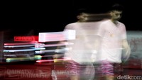 Selepas interval, Sen yang sempat tertinggal jauh justru mampu memperkecil ketertinggalannya menjadi 12-14. 