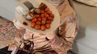 Kesha juga sempat mengunggah makanan yang membantunya saat program hamil. Ada kurma muda hingga saffron. Foto: Instagram @kesharatuliu05