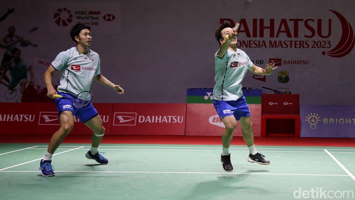 Leo/Daniel Ngegas ke Semifinal Indonesia Masters 2023 Leo Rolly Carnando/Daniel Marthin ikutan lolos ke semifinal Indonesia Masters 2023. Keduanya menekuk ganda Jepang, Keiichiro Matsui/Yoshinori Takeuchi.