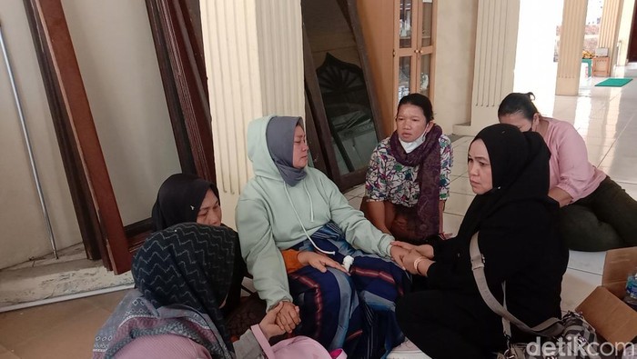 Mantan anggota DPRD Langkat tewas dengan luka tembak di dada.