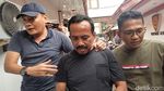 Penampakan Eks Wali Kota Blitar Samanhudi Saat Digiring ke Polda Jatim