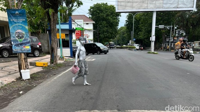 manusia silver pasuruan