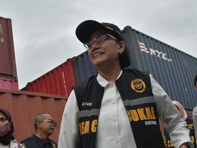 Menkeu Sri Mulyani Tinjau Dry Port Cikarang, Ada Apa?