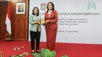 Raker ini juga dihadiri oleh Menteri PPPA I Gusti Ayu Bintang Darmawati.