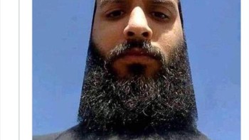 Kok jadi mirip Roblox, ya? Foto: f**ked_up_hair via Bored Panda