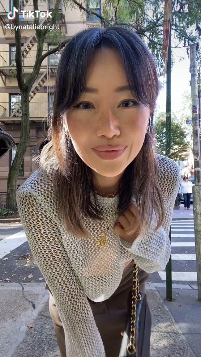 Para wanita (muda) tidak mau menjadi temanku ketika mereka tahu bahwa aku berusia 41 tahun, tulisnya. Foto: Instagram/TikTok Natalie Bright