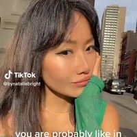 Seorang wanita bernama Natalie Bright sering memamerkan penampilannya yang awet muda di TikTok. Ia mengaku banyak orang yang tidak percaya bahwa usia sudah melewati 40 tahun. Foto: Instagram/TikTok Natalie Bright