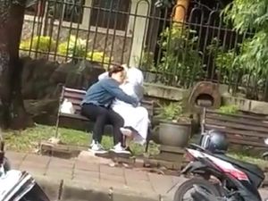 Muda-Mudi Viral Terekam Bermesraan di Bangku Jalan Ijen Kota Malang