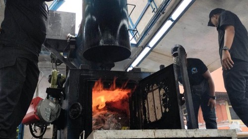 Polda Bali memusnahkan kokain dan LSD dari tersangka bule Brasil, serta ganja milik napi LP Kerobokan. Barbuk yang dimusnahkan bernilai Rp 10,08 miliar.