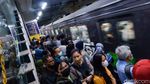 Potret Padatnya Stasiun Manggarai di Jam Pulang Kerja