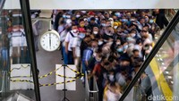 PT KCI menjelaskan, kepadatan di Stasiun Manggarai terjadi pada jam sibuk atau peak hour pada pukul 16.00-18.00 WIB. Getty Images.