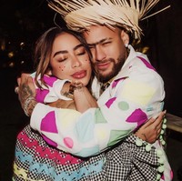 Inilah potret akur dengan sang kakak, Neymar. Hubungan kakak adik ini tampak sangat baik. Rafaella bahkan ikut menonton Piala Dunia di Qatar. Foto: dok. Instagram