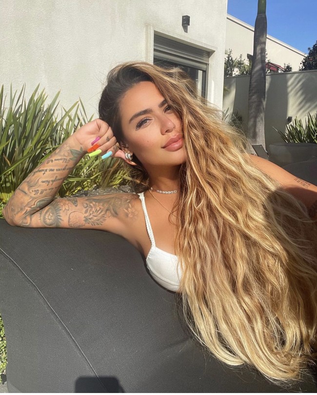 Di Instagramnta, Rafaella sering menunjukkan OOTD hingga penampilan seksi. Ia kerap mengunggah foto-foto berbikini. Foto: dok. Instagram