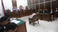 Jaksa meyakini eks Korspri Ferdy Sambo itu terlibat perusakan CCTV yang membuat terhalanginya penyidikan kasus pembunuhan Brigadir N Yosua Hutabarat. 