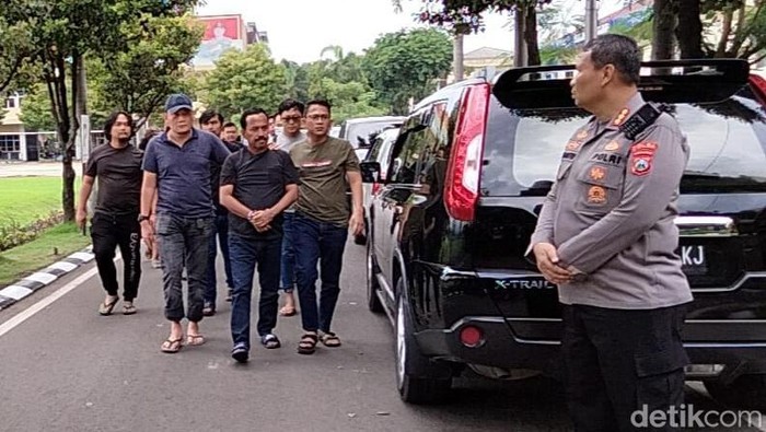 Samanhudi, Mantan Wali Kota Blitar tiba di Polda Jatim