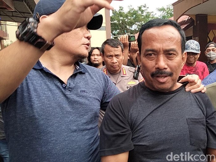 Samanhudi, Mantan Wali Kota Blitar tiba di Polda Jatim