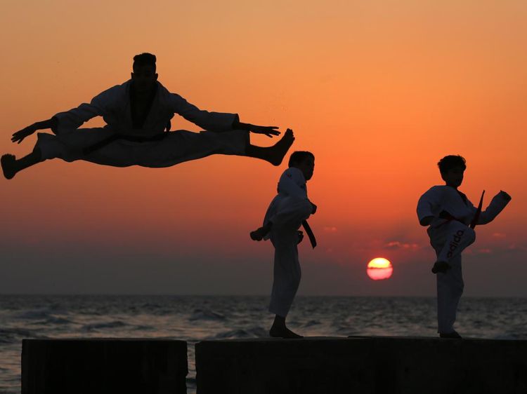 Semangat Anak-anak Gaza Latihan Taekwondo di Pinggir Pantai