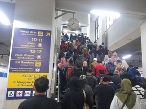 Stasiun Manggarai Penuh Sesak, KCI: Masih Proses Pembangunan
