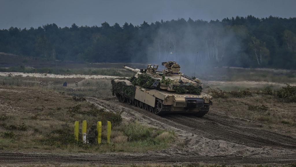 Ukraina Akan Terima 120-140 Tank Tempur Barat untuk Gelombang Pertama