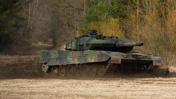 Leopard 2 juga memiliki perlindungan terhadap ancaman nuklir, bahan kimia, dan biologis. Materialnya disebut tangguh. Foto: Getty Images