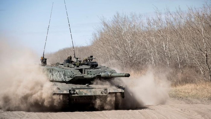 Ikuti Jerman, Kanada Juga Kirim Tank Canggih Leopard ke Ukraina