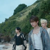 Pada Rabu (3/1/23) lalu, personel TXT dikabarkan terbang ke Indonesia karena jadwal yang tidak diketahui penggemar. Kini terungkap Soobin cs berniat syuting video klip Sugar Rush Side. Foto: dok. HYBE