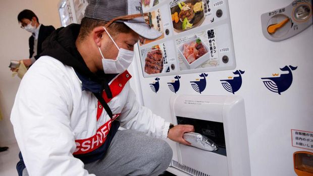 Vending Machine di Jepang Ini Jual Daging Ikan Paus yang Tuai Kontroversi