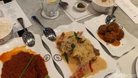 Chef Violet secara khusus menyajikan makanan peranakan, paduan kuliner Melayu dan China yang kemudian menjadi kuliner khas Singapura. Foto: detikFood