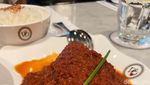 Yummy! Lezatnya Rendang dan Daging Chabek ala Peranakan di Restoran Violet Oon